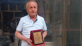 Hazine ve Maliye Bakanlığından 52 yıllık yorgancıya 'Teşekkür' plaketi