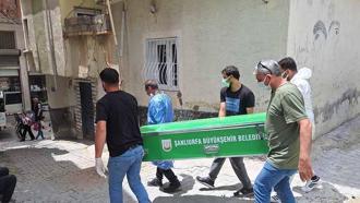 3 gündür haber alınamayan kadın evinde ölü bulundu