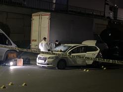 Küçükçekmece'de polisin 'dur' ihtarına uymadı, kaçarken kaza yaptı: 1 polis yaralandı, 2 gözaltı