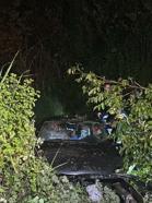 İnegöl'de tarlaya uçan otomobildeki 4 kişi yaralandı