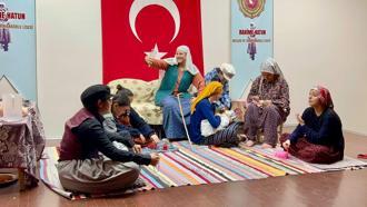 Osmaniye'de tiyatro coşkusu