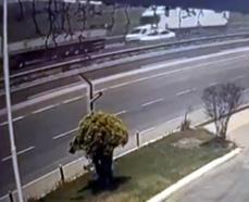 Tekirdağ'da 3 aracın karıştığı zincirleme kaza kamerada, sürücü yaralı