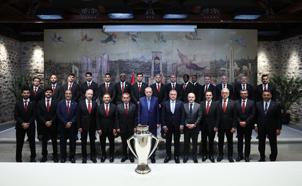 Cumhurbaşkanı Erdoğan, Süper Lig şampiyonu Galatasaray’ı kabul etti