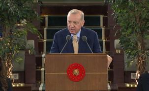 Cumhurbaşkanı Erdoğan: Gençlerimizle kol kola, omuz omuza yürümeyi sürdüreceğiz