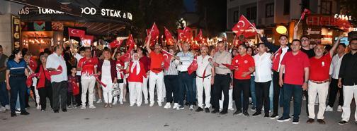 Kemer'de fener alayı ve Dedublüman konseri
