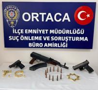 Uzun namlulu silahla yakalanan şüpheli tutuklandı