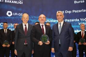UR-GE’de Türkiye lideri olan BTSO’ya iki ayrı alanda ‘İyi Uygulama Ödülü’
