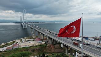 Osmangazi Köprüsü'nde bayram yoğunluğu