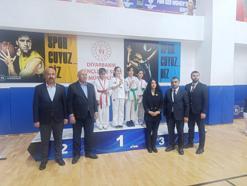 Karate şampiyonasında Kayaspor, 36 madalyayla birinci oldu