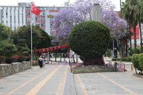 Adana'da bayram sessizliği; cadde ve sokaklar boş kaldı