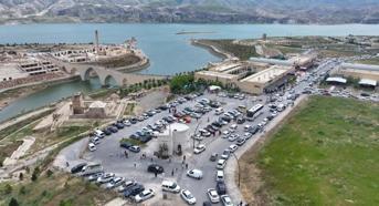 12 bin yıllık geçmişe sahip Hasankeyf'te bayram yoğunluğu/Ek fotoğraflar