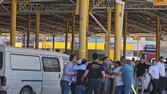 Otomobile silahlı saldırı: 1 ölü, 1 ağır yaralı