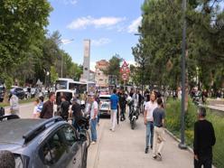 Bursa'daki bıçaklı 'yol verme' kavgasının 5 şüphelisinden 2'si tutuklandı