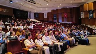 BUÜ’de 'Bağımlılığın Yeni Yüzü: Tütün Endüstrisinin Evrimi' sempozyumu