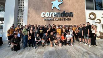 Hull City taraftarları tatil için Antalya’ya geldi