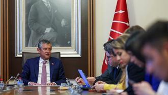 Özgür Özel: İkinci bir parti hazır etmek lazım olabilir