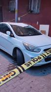 Sultangazi'de 5'inci kattan otomobilin üzerine düşen kişi öldü