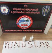 Uyuşturucuyla yakalanan plakasız motosikletin ehliyetsiz sürücüsüne 128 bin lira ceza