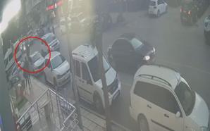 Balkondan düşen 21 aylık bebek yaralandı; o alar kamerada