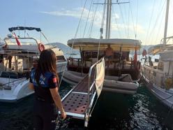 Marmaris'te esnaf ve tekne işletmecilerine 'çevre temizliği' hatırlatması