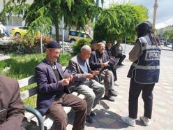 Bor polisi, emeklileri telefon dolandırıcılığına karşı bilgilendirdi