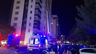 Diyarbakır’da apartmanın havalandırma boşluğunda yangın