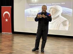 Alper Gezeravcı, Karabük’te öğrencilerle buluştu