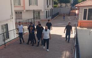 Hamile eşi ile üvey çocuklarını darbetti