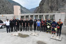 Artvin Barajı’nda tatbikat; türbinde mahsur kalan personel kurtarıldı
