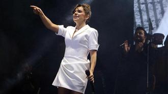 Tekirdağ Uluslararası Kiraz Festivali'nde Poizi ve Merve Özbey, sahne aldı