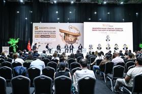 Sigorta İzmir'de geleceğin riskleri ve fırsatları masaya yatırıldı