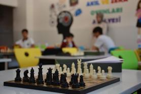 Silopi’de, okullar arası satranç turnuvasının finali yapıldı
