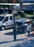 Belediye başkanına ait aracın yanında kesici aletle beklerken fark edilen şüpheli yakalandı