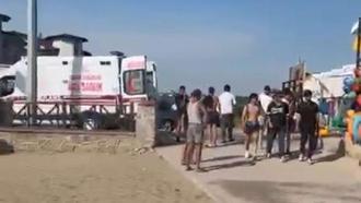 Denize giren 2 kardeşten biri boğuldu