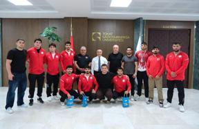 TOGÜ’nün şampiyon sporcularından Rektör Yılmaz’a ziyaret