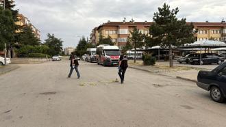 Tartıştığı kişiyi, sokak ortasında tabancayla vurup, kaçtı