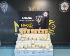 Adana'da 408 bin 235 adet uyuşturucu hap ele geçirildi