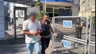 Beyoğlu’nda eski eşiyle ilişkisi olduğunu öne sürdüğü kişiyi vuran şüpheli tutuklandı