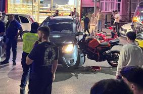 Bursa'da otomobille çarpışan motosikletin sürücüsü yaralandı