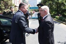 Bakan Güler, Moğol mevkidaşı Batlut ile bir araya geldi