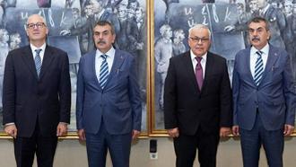 Bakan Tekin, Rusya ve Mısır büyükelçilerini kabul etti