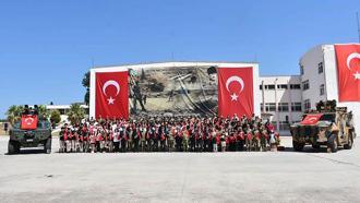 Türk Kara Kuvvetleri'nin kuruluşunun 2235'inci yılı İzmir'de kutlandı