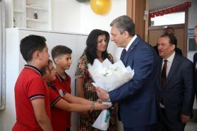 Antalya'da 475 bin öğrenci karne aldı