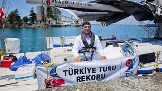 Yelkenliyle ‘Solo Türkiye Turu’ rekoru için Artvin’den denize açıldı