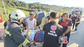 Otomobil ile motosiklet çarpıştı: 1'i ağır 4 yaralı