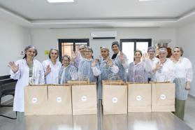 Mersin’de kan portakalı çikolatayla buluştu