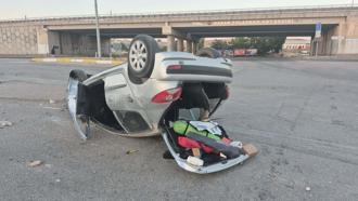 Takla atan otomobilin sürücüsü yaralandı