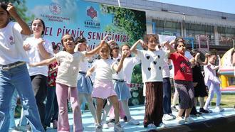 Vakıflar Genel Müdürlüğü, 100 öğrenci ve ailelerini piknik programında bir araya getirdi