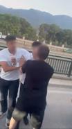 Bursa'da minibüs şoförlerinin yol verme kavgası kamerada