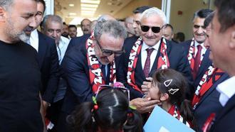 Chobani CEO'su Hamdi Ulukaya'dan Erzincanspor'a destek